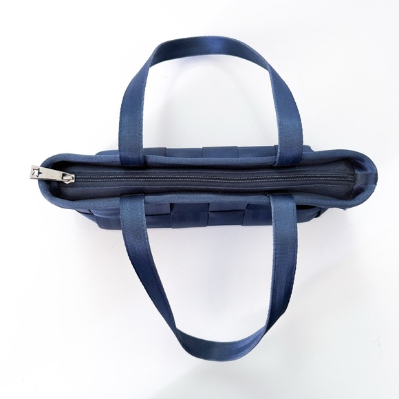 Harvey’s Blue Seatbelt Checkerboard Weave Shoulder Bag - Picture 5 of 6